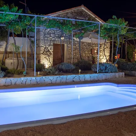 Casa vacanze Traditional Stone House St.anton Malinska