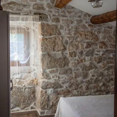 Traditional Stone House St.anton Malinska